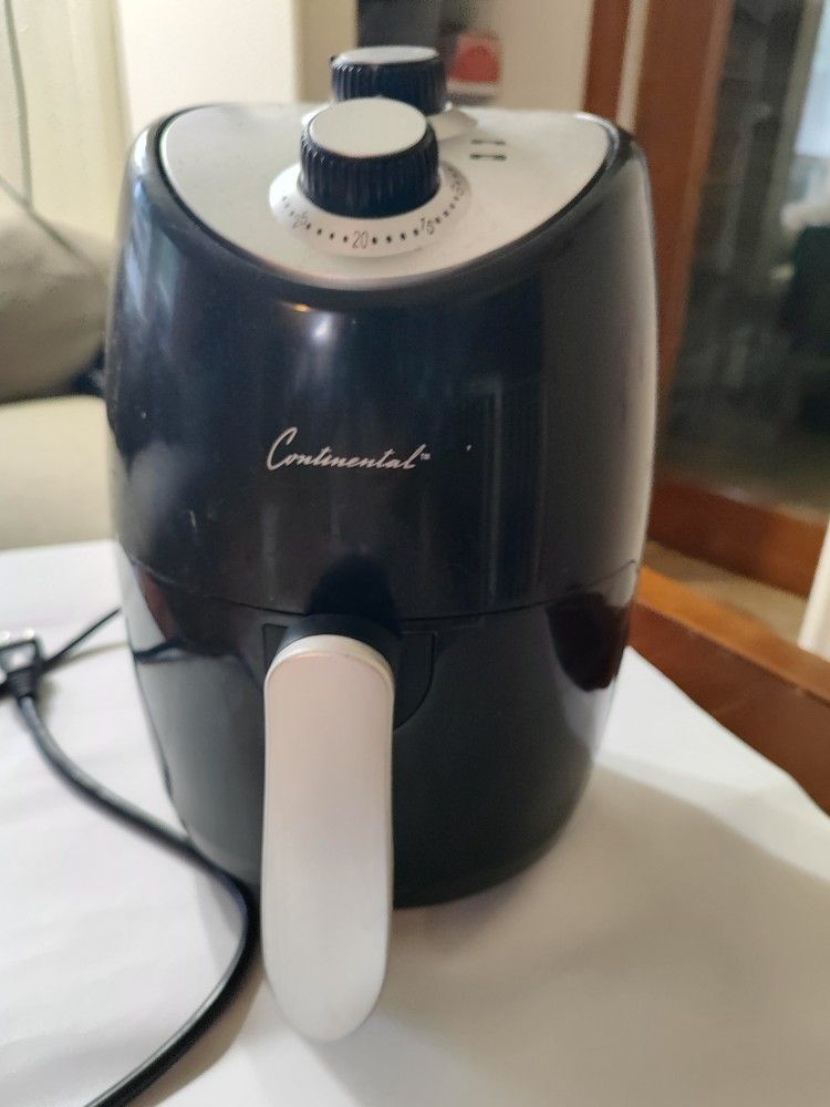 Power Air Fryer Model YJ 803, 2 QT, Barely Used