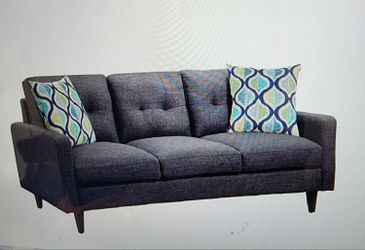 Brand New Sofa With 2 Accent Pillows 