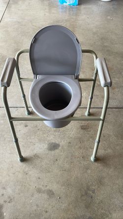  Commode Real Clean