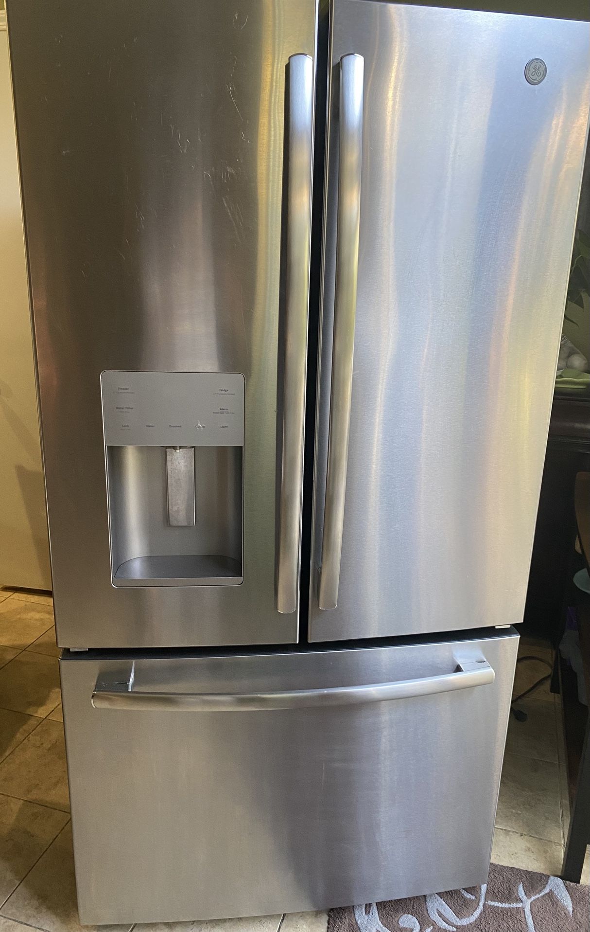 GE Refrigerator Standard Depth (Check description)