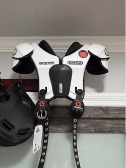 Battle shoulder pads
