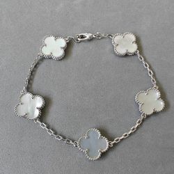VCA Clover White Mother Of Pearl Unisex Bracelet 