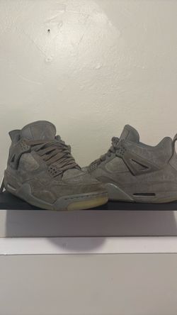 Jordan 4 Kaws