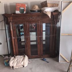 China Cabinet Top 