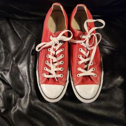 Converse Men's 10 Low Top Red Tennis Shoes Sneaker