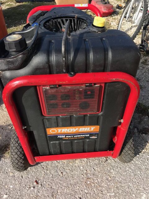 Troy-Bilt 01925 portable generator 7550 watts for Sale in Homestead, FL