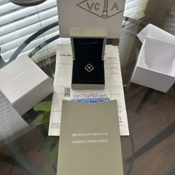 Van Cleef & Arpels Alhambra Ring 52 18k Yellow Gold, Diamond, Onyx, black mother of pearl