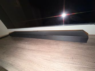 Samsung Soundbar with Wireless Subwoofer – Excellent Condition