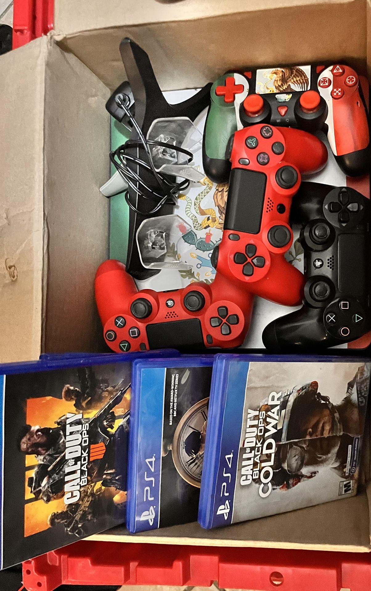 PS4 4 Controllers And And 7 Games