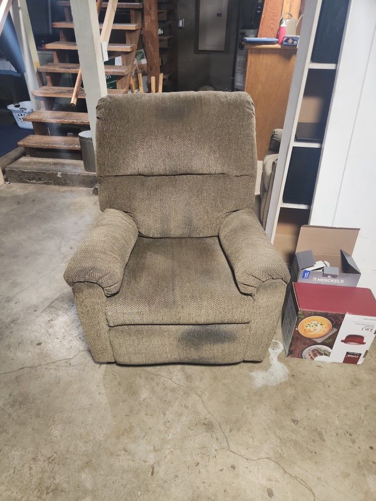 Matching Recliners. Non Smoking. 100 For Both Or 65ea