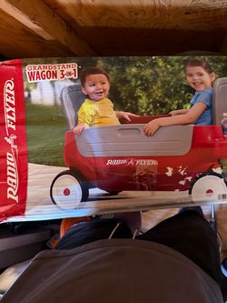 Radio flyer wagon