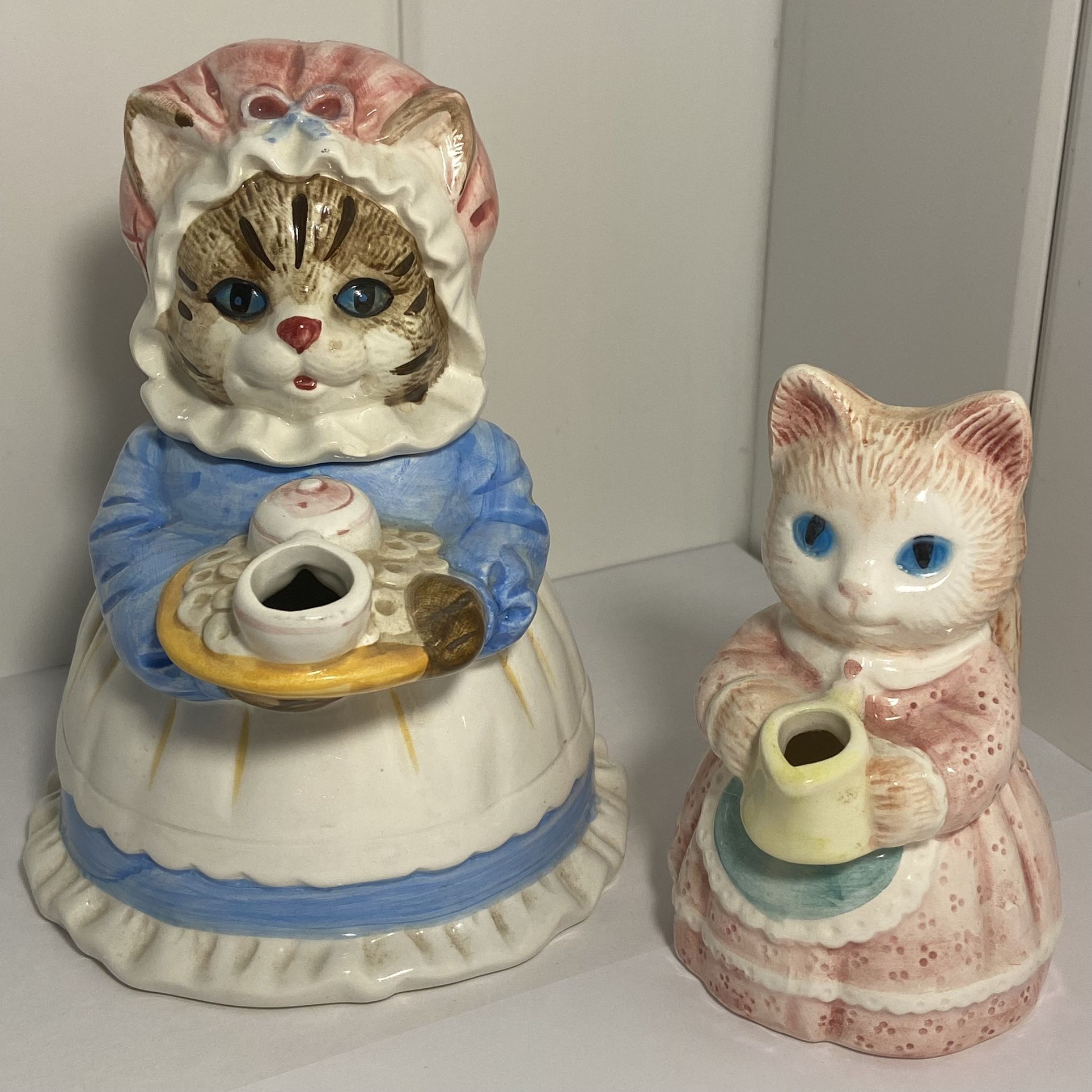 Vintage ceramic CAT teapot creamer Heritage and Avon figurines 1980s