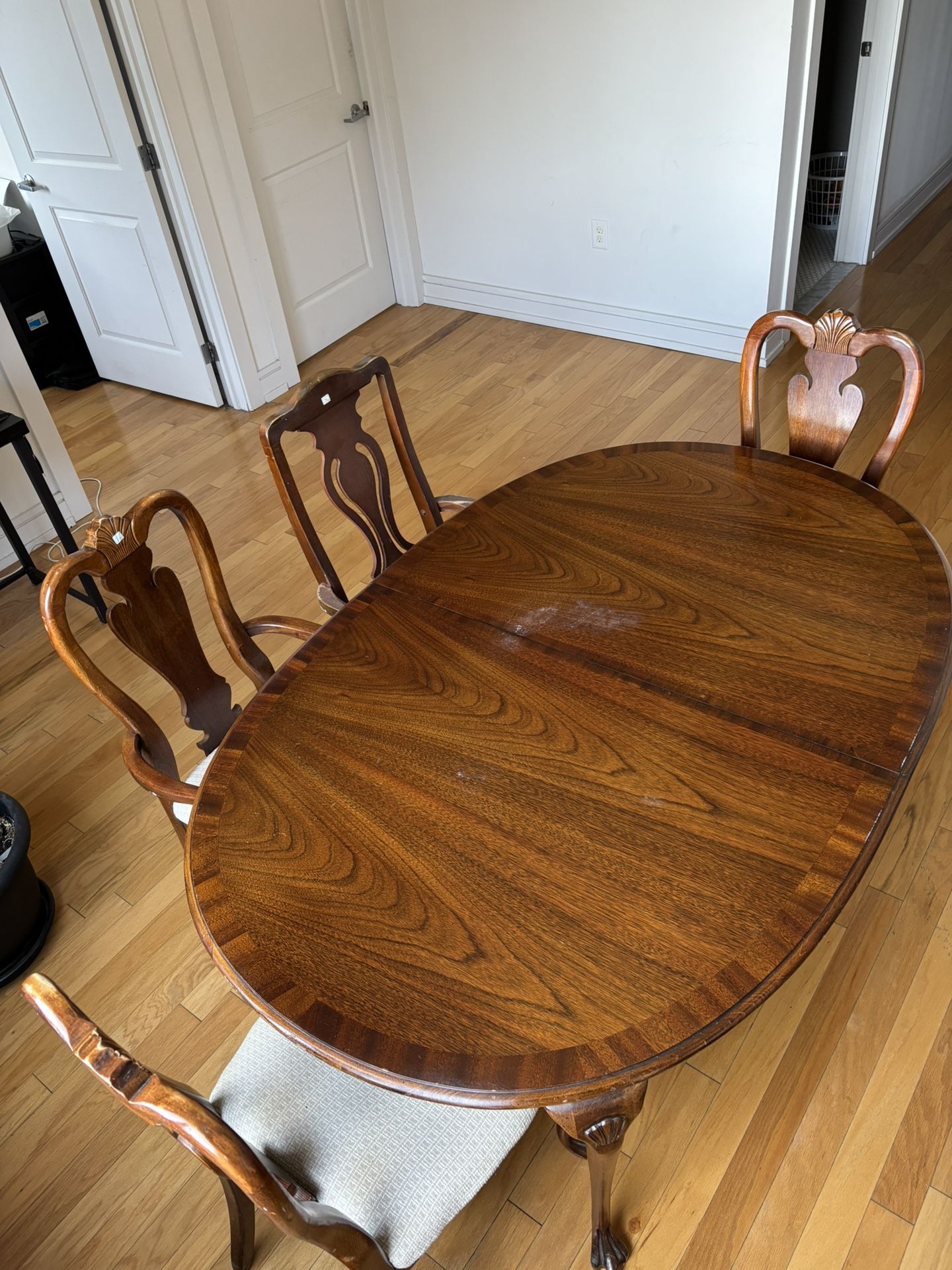 Dining Table with 4 Matching Chairs