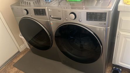 LG ThinQ Smart Front Load Washer & Dryer Set – Graphite Steel – Excellent Condition