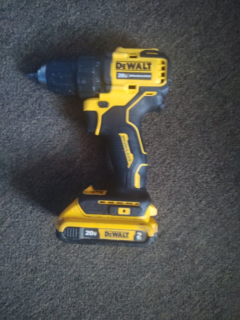 Drill DE WALT 20 VL De Potencia Con Vateria Incluído 20 VL EL Precio Es Firme
