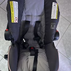 Snugride 35 Click connect Infant Car Seat With Base