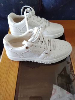 Brand New tenis shoes