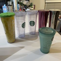 Starbucks Cups 