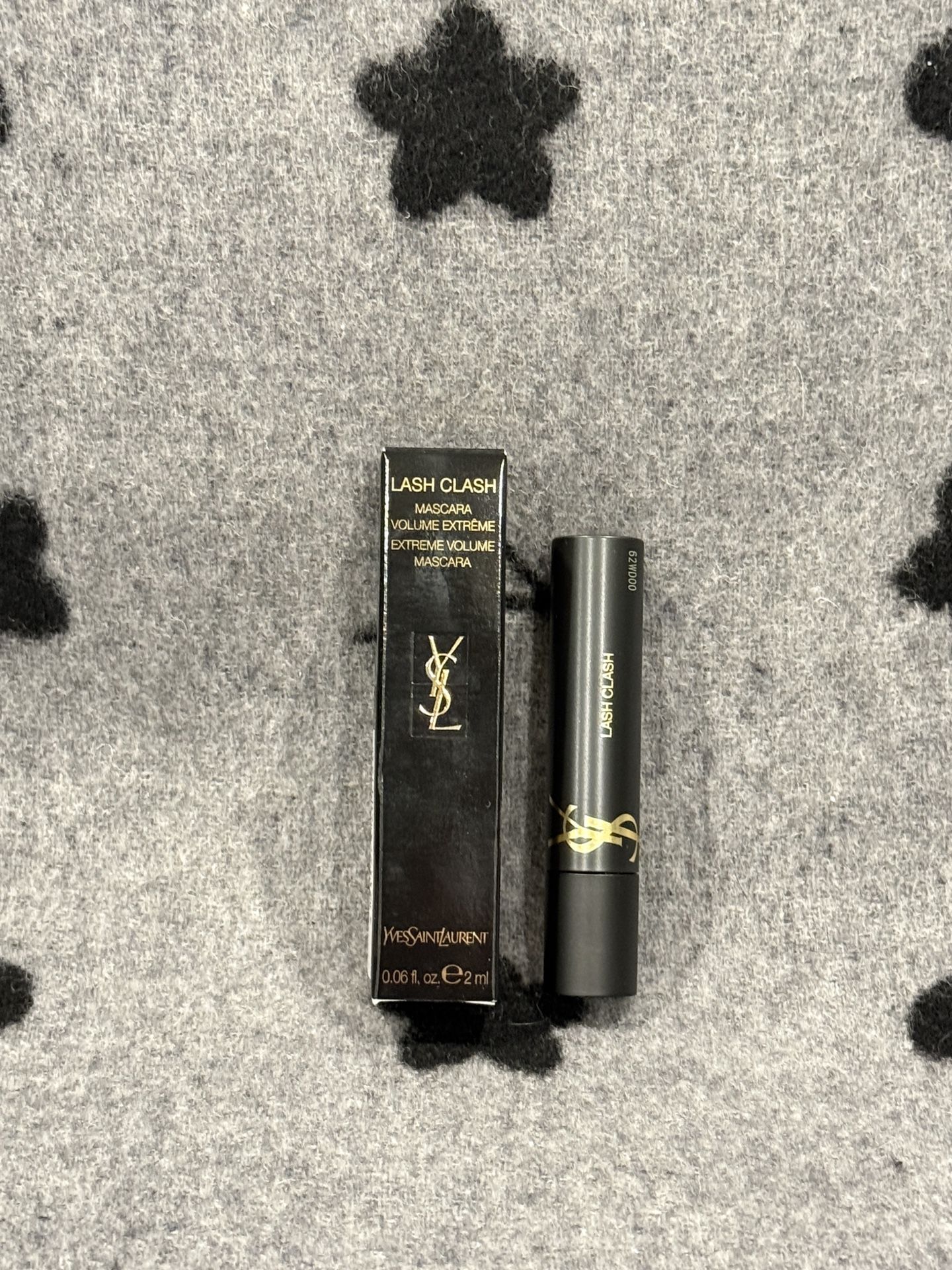 Yves Saint Laurent lash clash mascara 0.06oz (2ml)