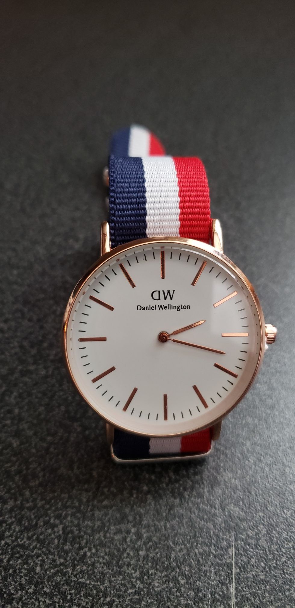 🚨🚨Very nice Daniel Wellington r/w/b addition with rose gold 🕛