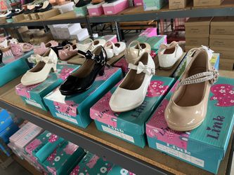 Kids Shoes $10