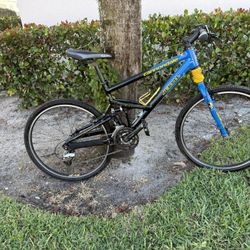 Canondale, Jekyll Medium Frame 26 Inch Wheel Full Suspension