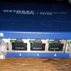 Tiny Netgear 5 Pool Port mini Ethernet Switch  6g