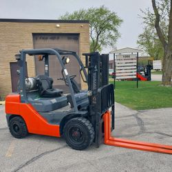 2019 Pneumatic Toyota 6000 LB Forklift 