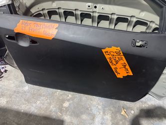 2020-2025Toyota Corolla right front door