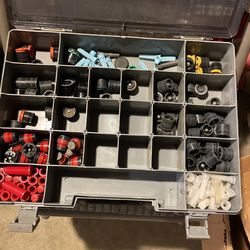 Caja Con Muchas Partes de Esprincos