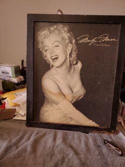 Marilyn Monroe Framed Portrait Print