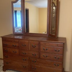 Keller Furniture Co Solid Oak Bedroom Set 