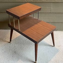 Vintage Wood Brass Mid Century Modern 2 Tier Step End Side Table
