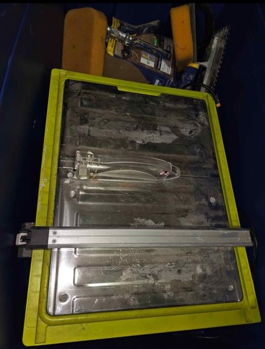 Tile Saw With Tools