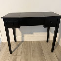 Desk/vanity