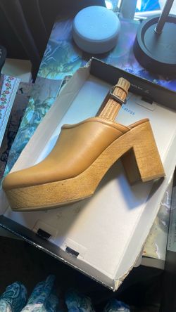 Clogs