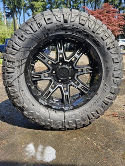 Nitto Ridge Grappler 35x12.50R NEW