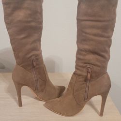 Women's Size 7 Boots 