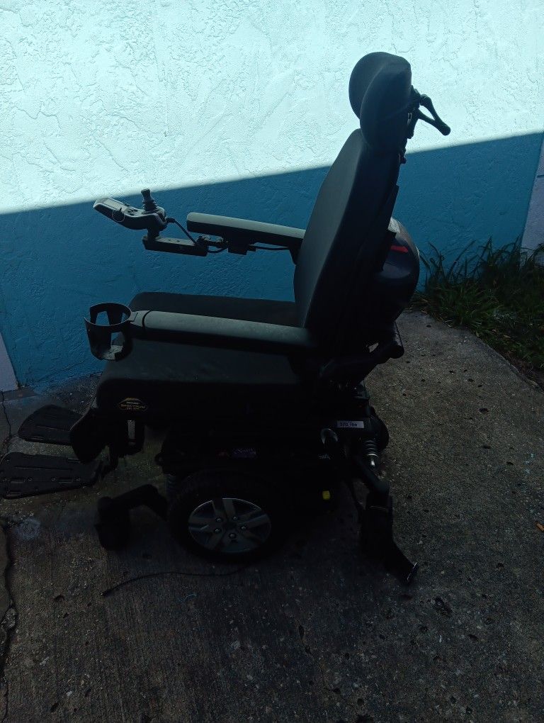 Electric Wheelchair