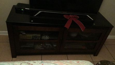 TV. Stand Console