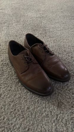 Men’s dress shoes size 9.5