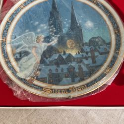 Christmas Carol Plate Collection
