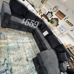 Stylish Black 4-Pc Convertible Sectional Sofa Couch With Double Storage, Pullout Bed, And USB Port Brand New 