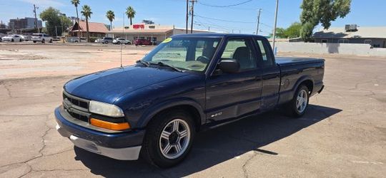 2000 Chevrolet S10 Extended Cab