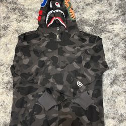 Black Grey  BAPE Camo Shark Full Zip Hoodie Size L 100% Authentic