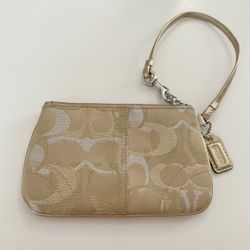 COACH | Vintage Gold/Silver Logo Jacquard Tan Wristlet