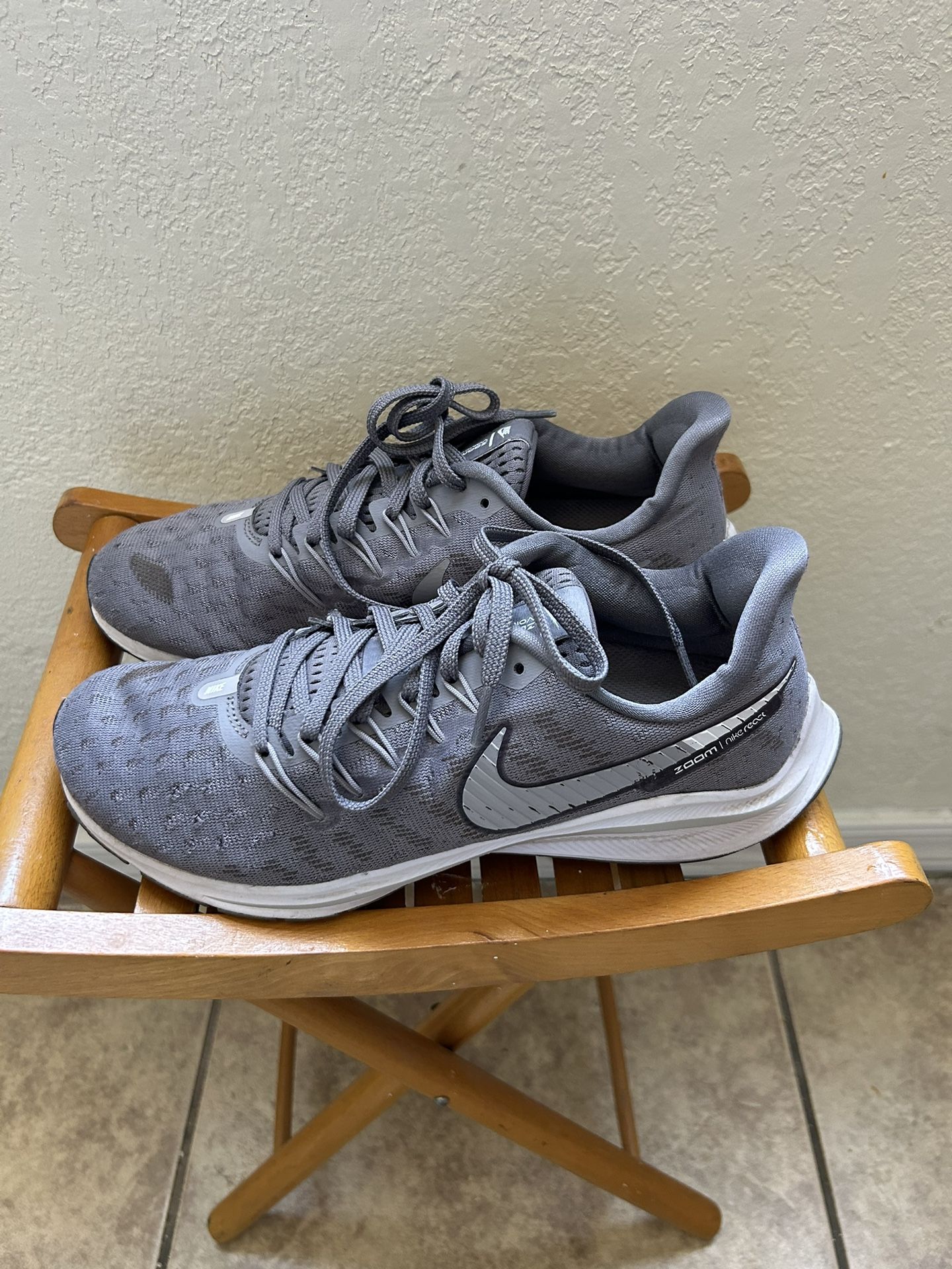 Nike Shoes Size 9