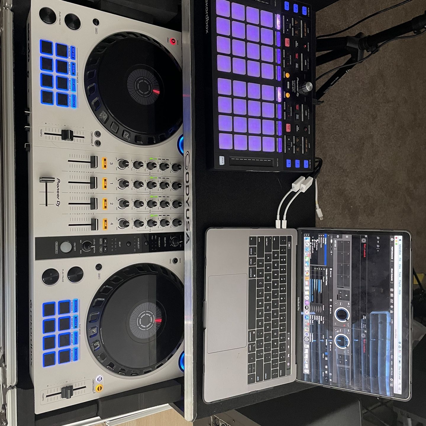 DJ BUSINESS Plug & Play Ready (With new 15” Subwoofers)