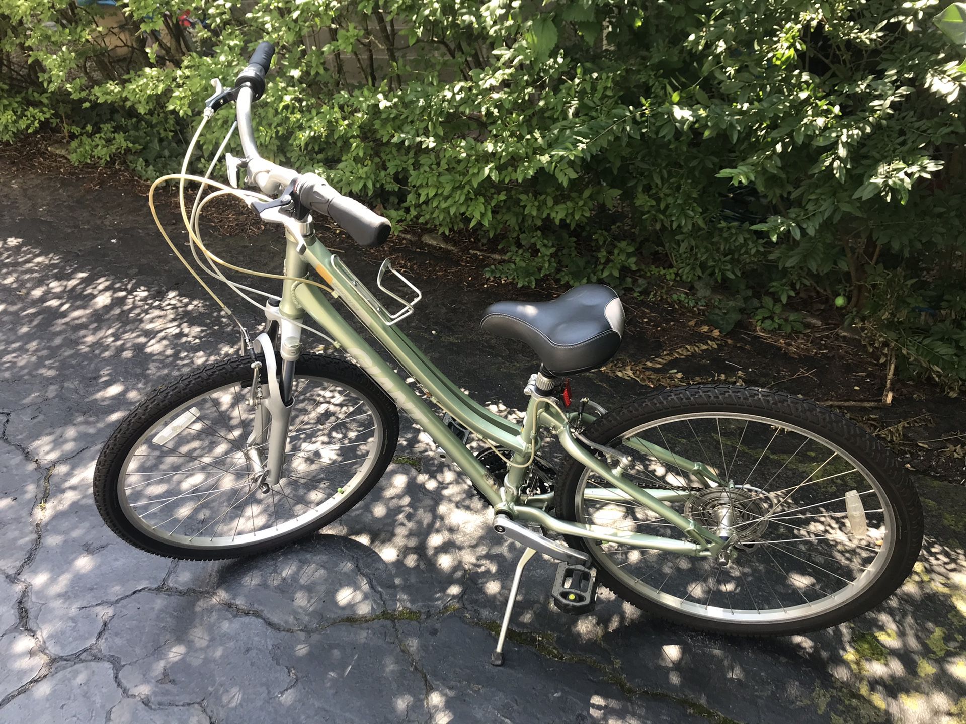 Giant Sedona Bike