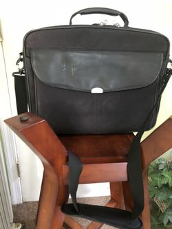 Dicota shoulder bag